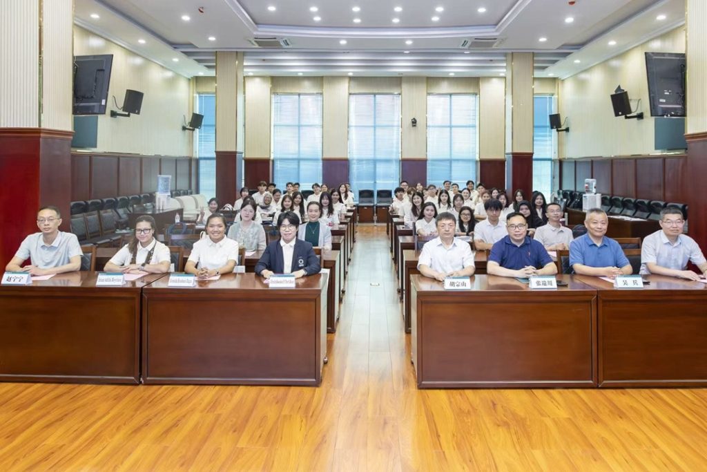 Mahasiswa Universitas Adhyaksa Perkuat Kompetensi Global melalui Student Exchange di Central China Normal University (CCNU), China