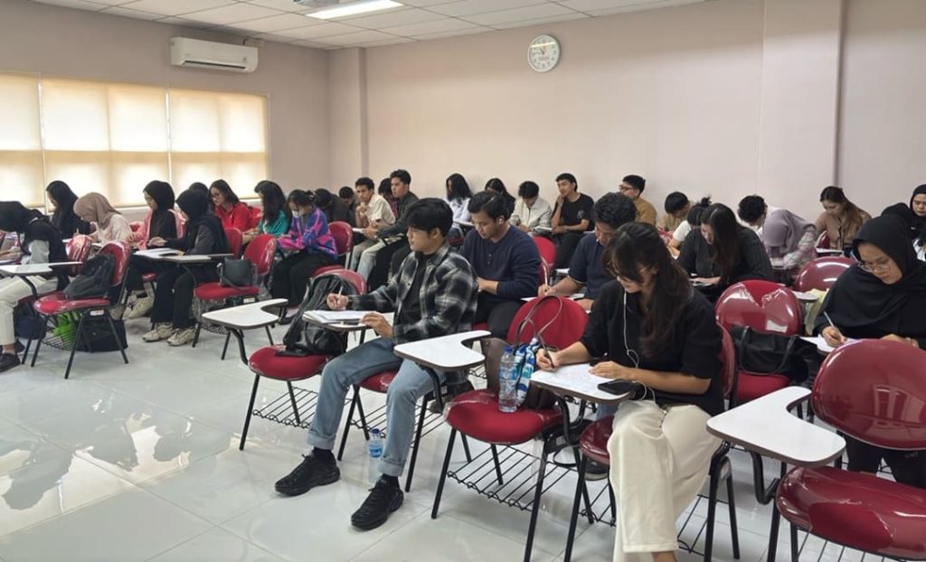 Mahasiswa Universitas Adhyaksa Ikuti UAS Semester Genap 2025/2026